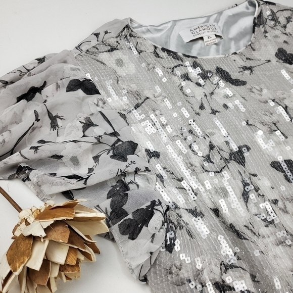 🔴 Badgley Mischka Sequined Grey Silver Floral Top XL - Picture 15 of 15